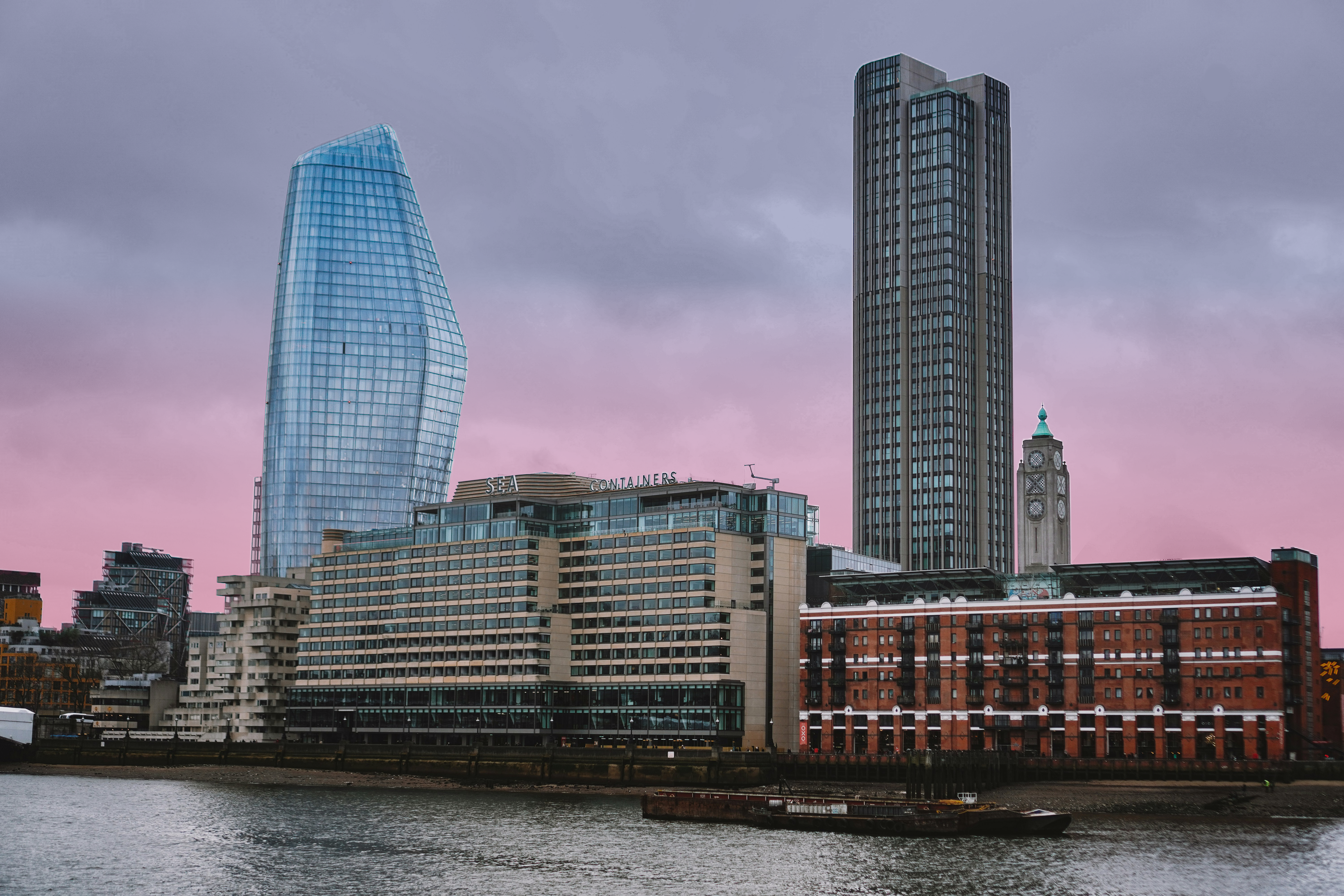 bss-lond-form-bg-gradient-1